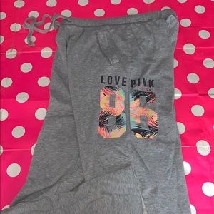 EUC VICTORIAS SECRET PINK FLORAL SWEATPANTS